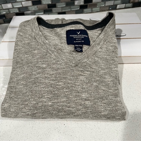 AMERICAN EAGLE Men v-neck gray sweater/size  XXL - Picture 2 of 8